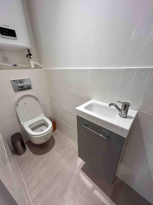 La Vie Est Belle A Montreuil Wi-Fi & Metro 9 Parking Gratuit Apartment Exterior photo